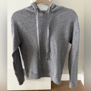 Bloomingdale's Cashmere Sweater in Soft Gray